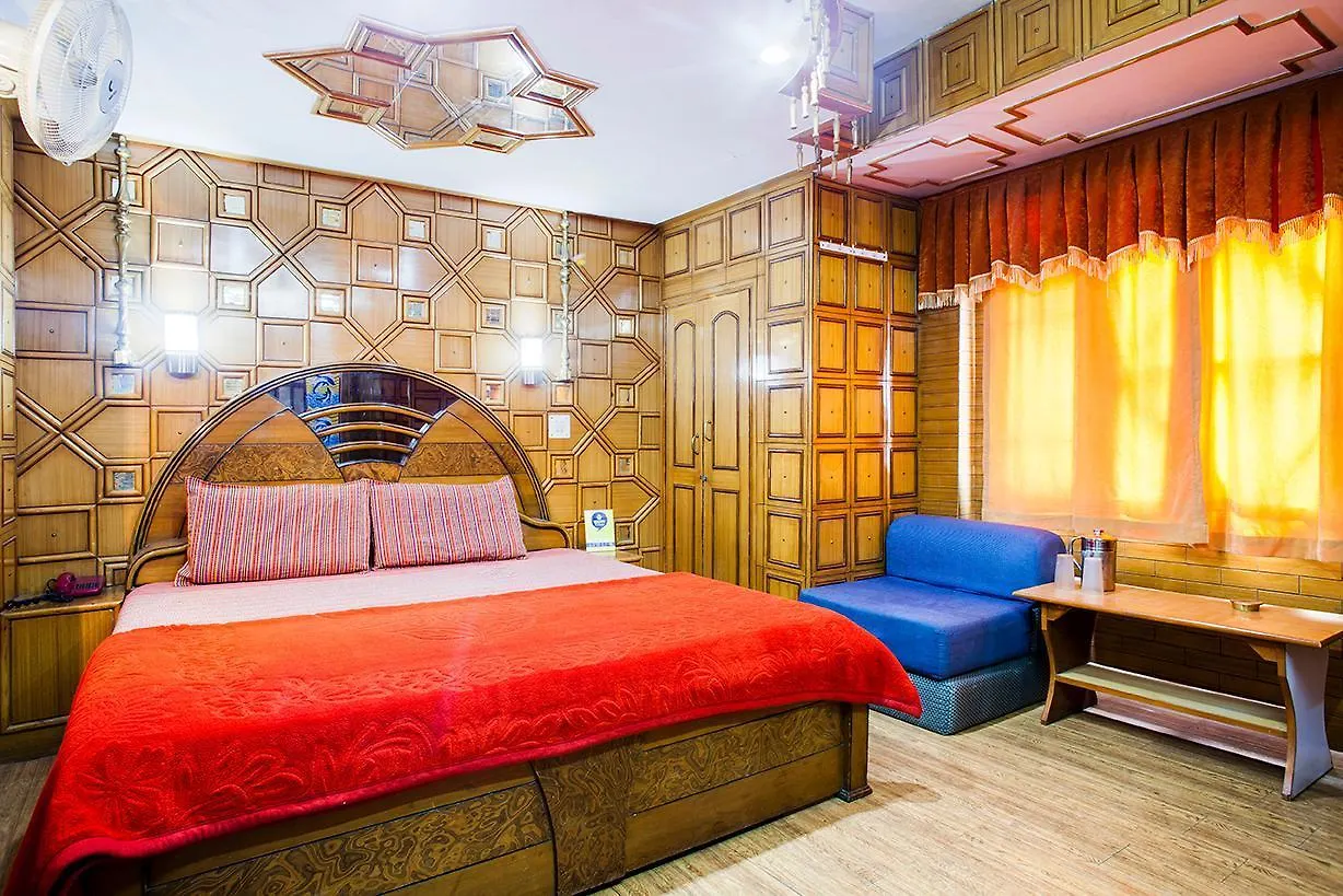 Hotel Doegar Shimla 2*,
