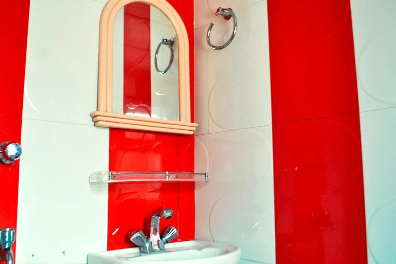 Hotel Doegar Shimla 2*,